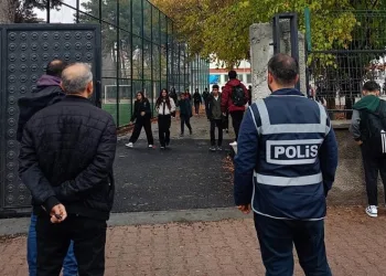 Okulların çevresinde güvenlik önlemleri artırıldı