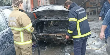 Alev alan araçlar kullanılmaz hale geldi