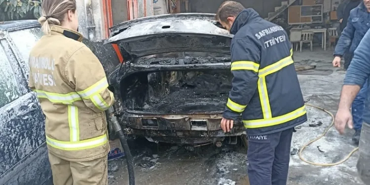 Alev alan araçlar kullanılmaz hale geldi