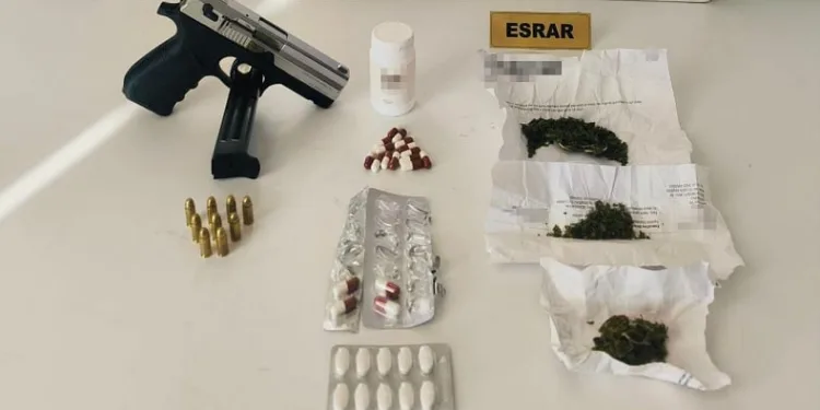 Uyuşturucu operasyonuna 2 gözaltı