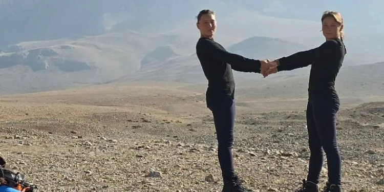 Aladağlar’da kaybolan dağcı kız kardeşler Kayseri’de bulundu