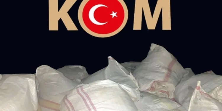 5 ton kaçak tütün ele geçilirdi