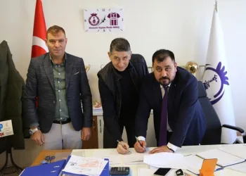 Afyonspor, Ahmet Cemalettin Cengiz ile el sıkıştı