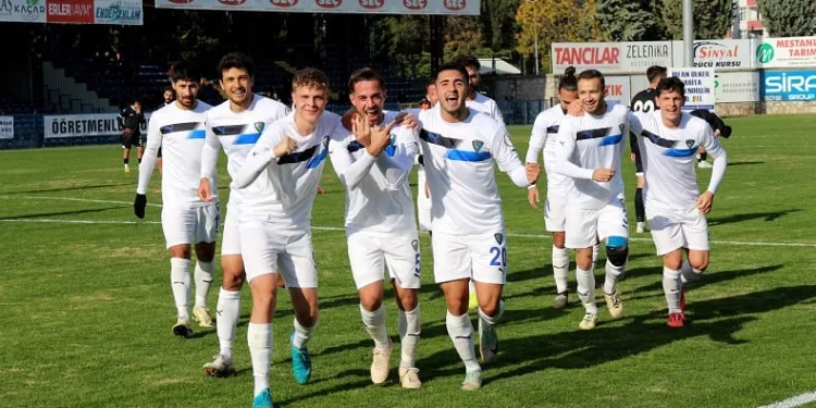 TFF 2. Lig: Karacabey Belediyespor: 3 – Nazillispor: 0