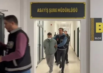 Gasp suçundan yakalanan 3 kişi tutuklandı