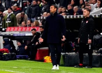 Giovanni van Bronckhorst, yerli oyuncuları tercih etmiyor
