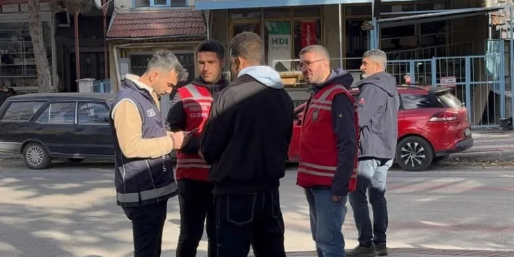 1 yabancı ülkesine gönderildi