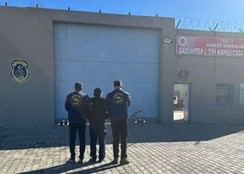 Kesinleşmiş 11 yıl cezası bulunan firari katil zanlısı yakalandı