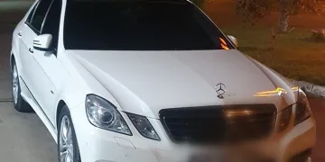 Yedek anahtarla araç çaldılar