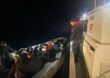 9’u çocuk 25 düzensiz göçmen yakalandı