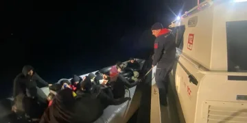 9’u çocuk 25 düzensiz göçmen yakalandı
