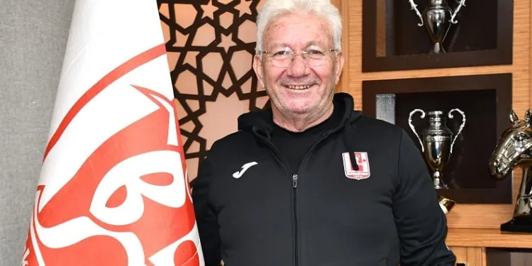 İsmail Ertekin, yeniden Balıkesirspor’da