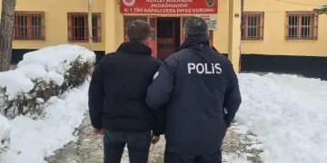 Hakkında 4 yıl kesinleşmiş hapis cezası bulunan firari yakalandı