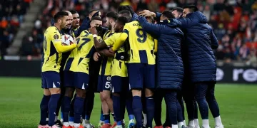UEFA Avrupa Ligi: Slavia Prag: 1 – Fenerbahçe: 2