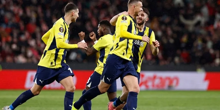 Fenerbahçe, Prag’da golcüleriyle kazandı