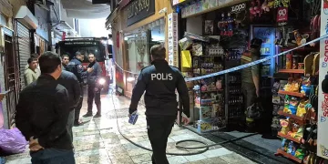Kardeşinin bulunduğu marketi ateşe verdi: 1 ölü, 5 yaralı