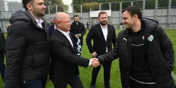 Ak Parti Bursaspor’u ziyaret etti