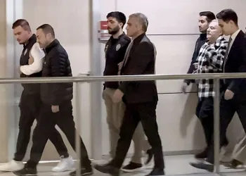 Serdar Ortaç ve Mehmet Ali Erbil hakim karşısına çıkacak