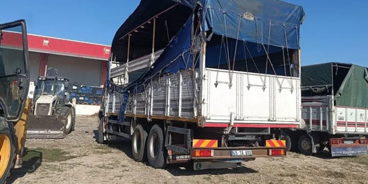 Yanan plastik kasaların dumanından etkilenen bir kişi öldü