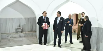 Tarihi Çarşı Hamamı gün sayıyor