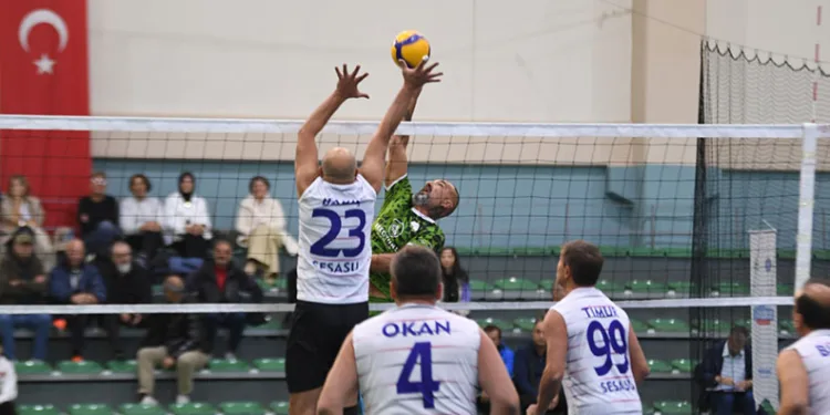 Türkiye Veteran Voleybol Turnuvası başladı