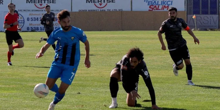 TFF 2. Lig: Karacabey Belediyespor: 1 – Karaman FK: 1