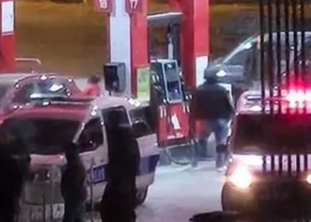 Yan baktın tartışması kanlı bitti