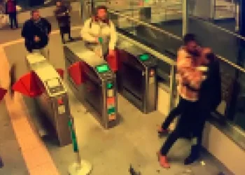 Marmaray’da güvenlik görevlisi tartıştığı yolcuyu vurdu