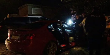 Otomobilin çarpıp kaçtığı motosikletli ağır yaralandı