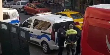 Konak polisi azılı dolandırıcıyı yakaladı