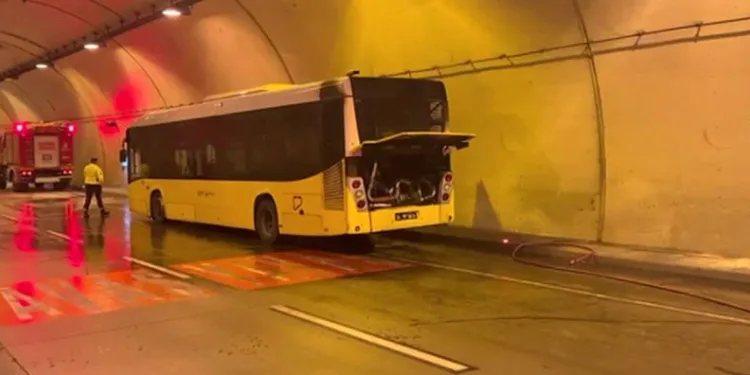Bomonti Tüneli’nde otobüs yangını