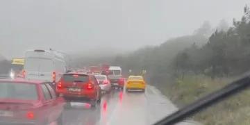 Emniyet şeridi uyanıklarını, ambulans şoförü görüntüledi