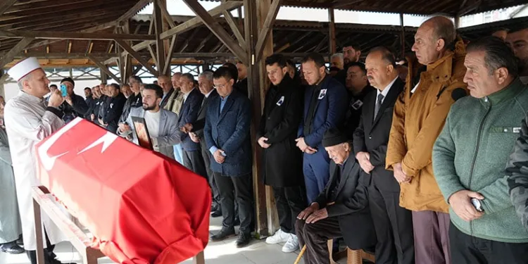 Gölette cansız bedeni bulunan AK Partili eski Belediye Başkanı, toprağa verildi