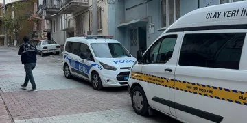 Oğlu tarafından bıçaklanan kadın hayatını kaybetti