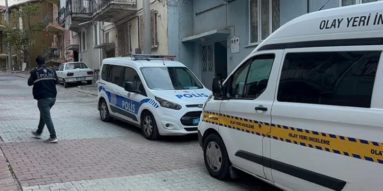 Oğlu tarafından bıçaklanan kadın hayatını kaybetti