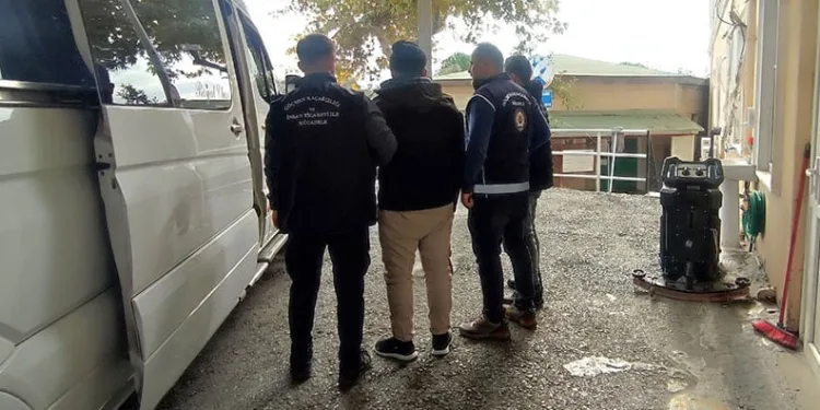 Balıkesir’de 16 düzensiz göçmen ve 2 organizatör yakalandı