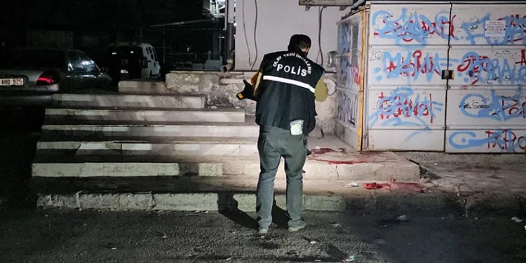 Adana’da bıçaklı kavga: 1 ağır yaralı