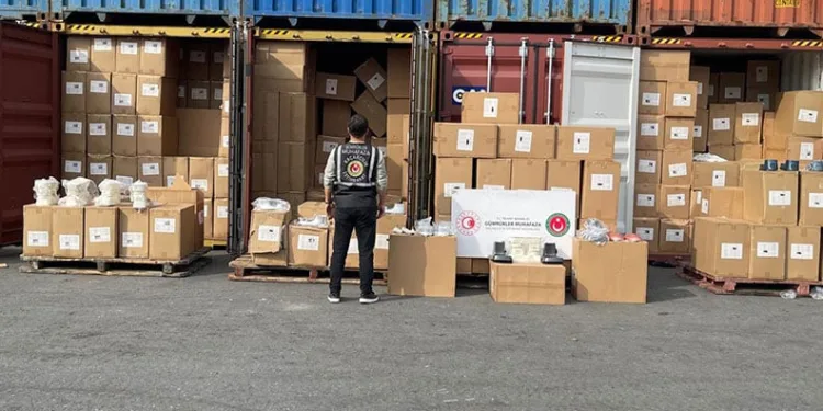 Gümrük Muhafaza ekiplerinden kaçakçılara darbe