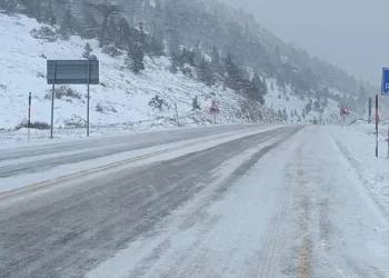 Antalya’da mevsimin ilk karı düştü