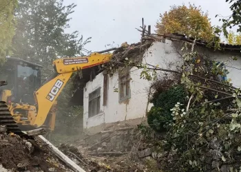 İnegöl yıkımlarla nefes alıyor