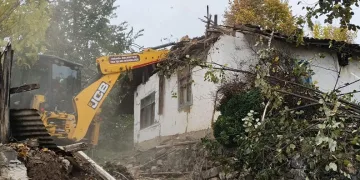 İnegöl yıkımlarla nefes alıyor