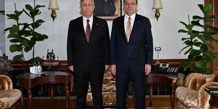 Mansur Yavaş ve Ekrem İmamoğlu bir araya geldi