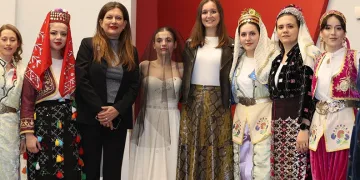 “Şiddet son bulana kadar kadınların yanındayım”