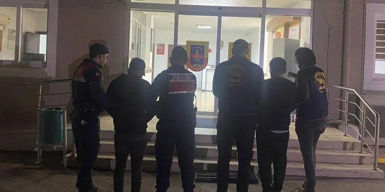 Römork çalan 2 şüpheli yakalandı