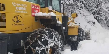 Rize’de kar nedeniyle mahsur kalan 7 kişi kurtarıldı