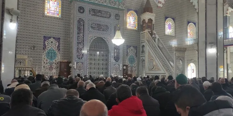 Bursa’da Cuma hutbesinde kumar vurgusu