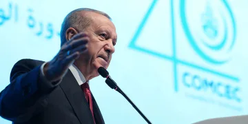 “İslam coğrafyalarında yaşanan acılardan daha acı olan, Müslümanlar arasındaki anlamsız ihtilaflardır”