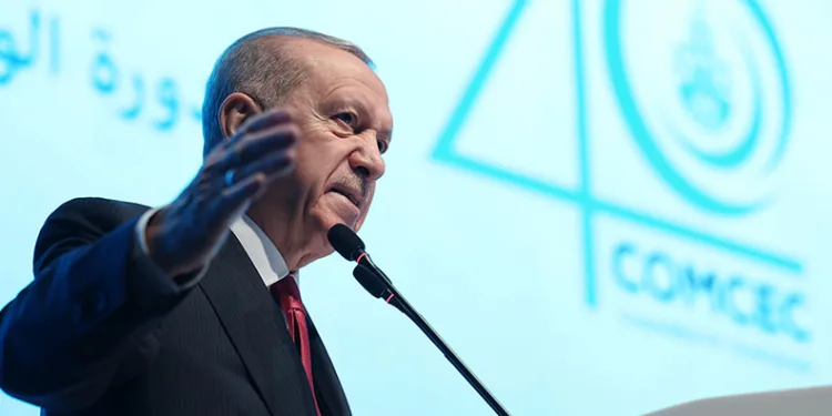 “İslam coğrafyalarında yaşanan acılardan daha acı olan, Müslümanlar arasındaki anlamsız ihtilaflardır”