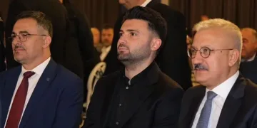 Bursaspor Başkanı Enes Çelik’e anlamlı ödül