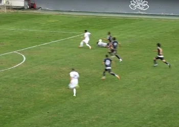 Bursa Nilüfer’den skandal hakeme sert tepki: Futbola ihanet!